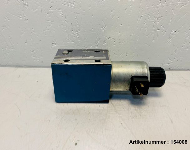 BOSCH / 0 810 001 748 / Wegeventil NG10 / 02011-6082