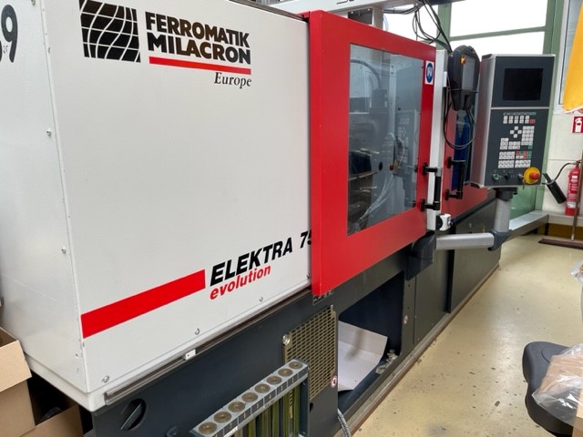 Ferromatik Milacron Elektra evolution EE75-300, 2004