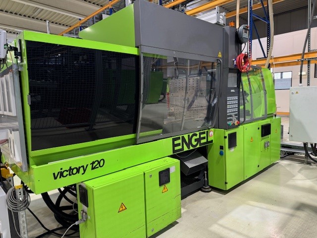 Engel VC 330/120 Tech + ERC23/1-F, 2007