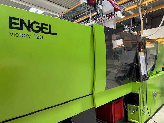 Engel VICTORY 500/120 SPEX + W818, 2017