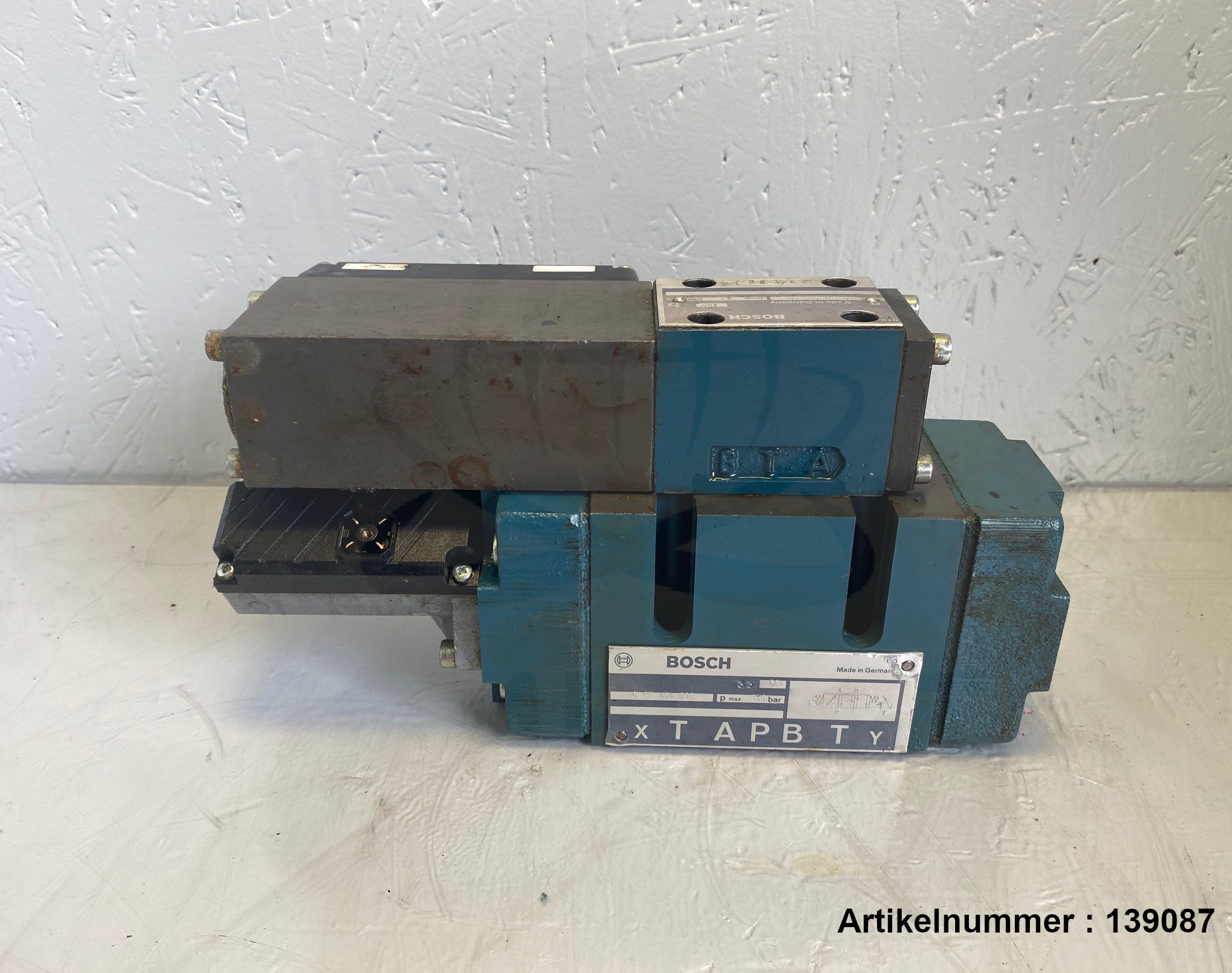 BOSCH pilot operated proportional valve / 0 811 404 090, 0 811 404 042, 0831 006003