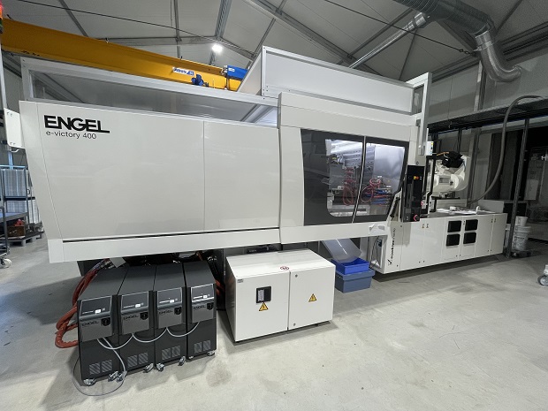 Engel e-victory /740/400 + easix KR10 Agilus, 2020