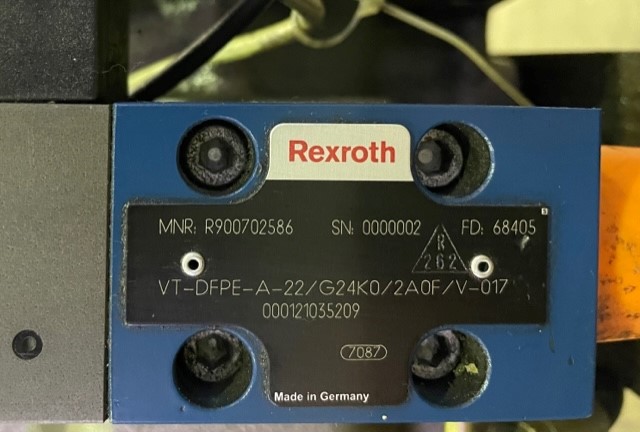 Rexroth Pumpe AKP140 mit Ventil / R901021899 / R900702586