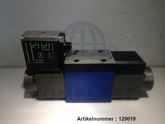 BOSCH directional control valve 4/3, proportional NG10 / 0 811 404 851 / 0072249