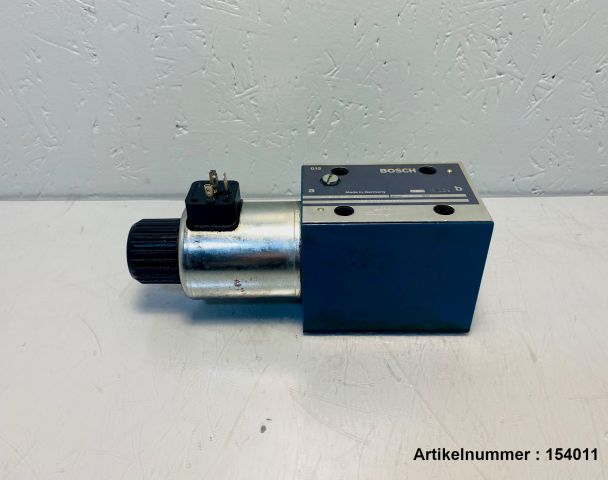 BOSCH / 0 810 001 933 / Wegeventil