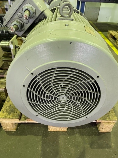 Siemens_Motor Siemens Drehstrommotor 75 kW 1LG4280-4AA61-Z 280S / 02201-3136 / UC 0603/001514702 IMB5