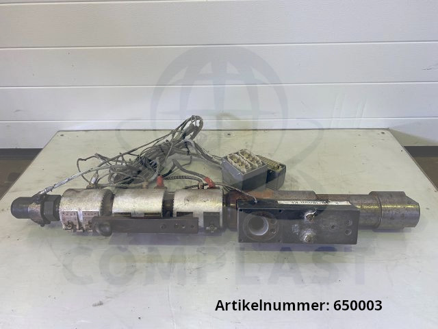 Ferromatik Milacron Plastifizierzylinder IU111, Ø 18 mm, inkl. Heizbändern und Trichterstück