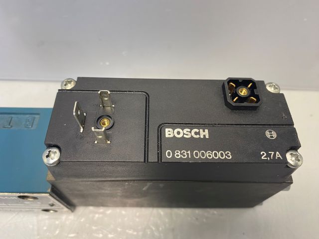 Bosch Druckreduzierventil vorgesteuert / 0 811 404 174, 0831 006003