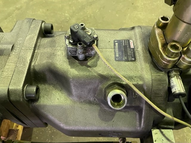 Engel 3-fach Pumpenkombi + Motor 75kW AKP140_AKP140_AKP71 / 0403-620-10-10-160 Engel 3-fach Pumpenkombi + Motor 75kW AKP140_AKP140_AKP71 / 0403-620-10-10-160